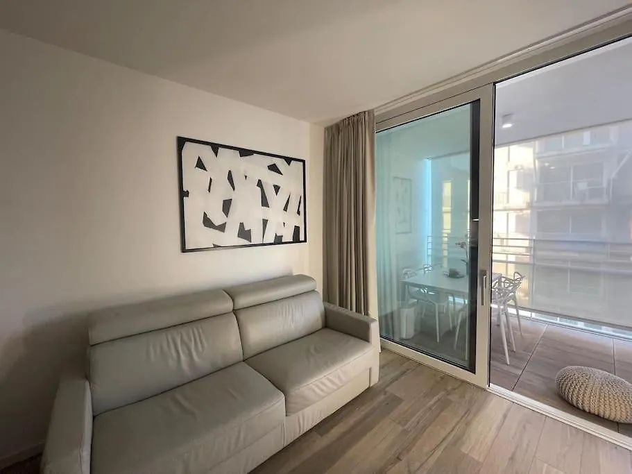 Palm Beach Appartment 80 Mt Dal Mare E Comodo Per Venezia Lido di Jesolo 0*,  Italien
